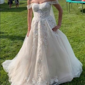 Wedding dress